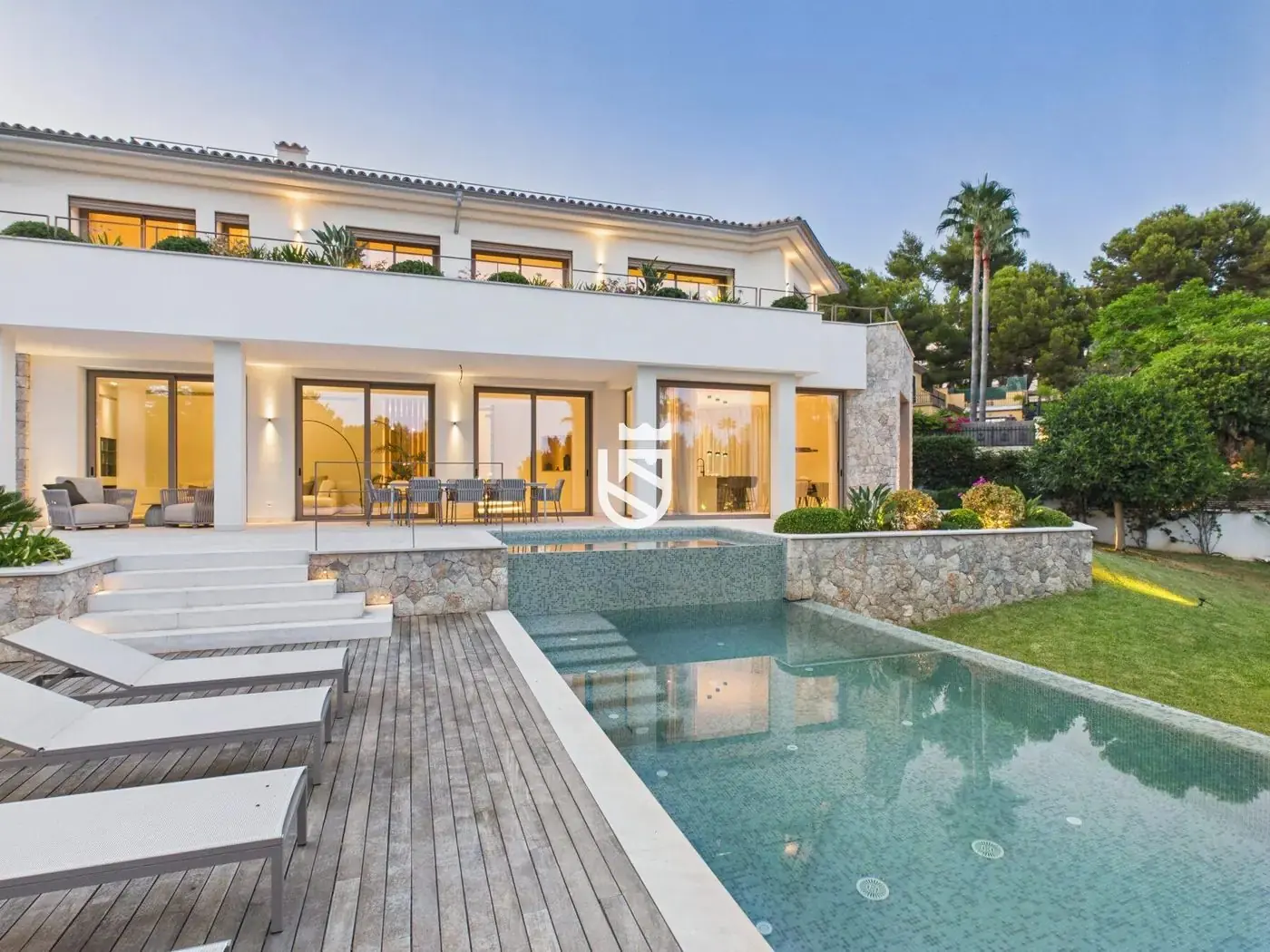 Villa Bendinat am Abend
