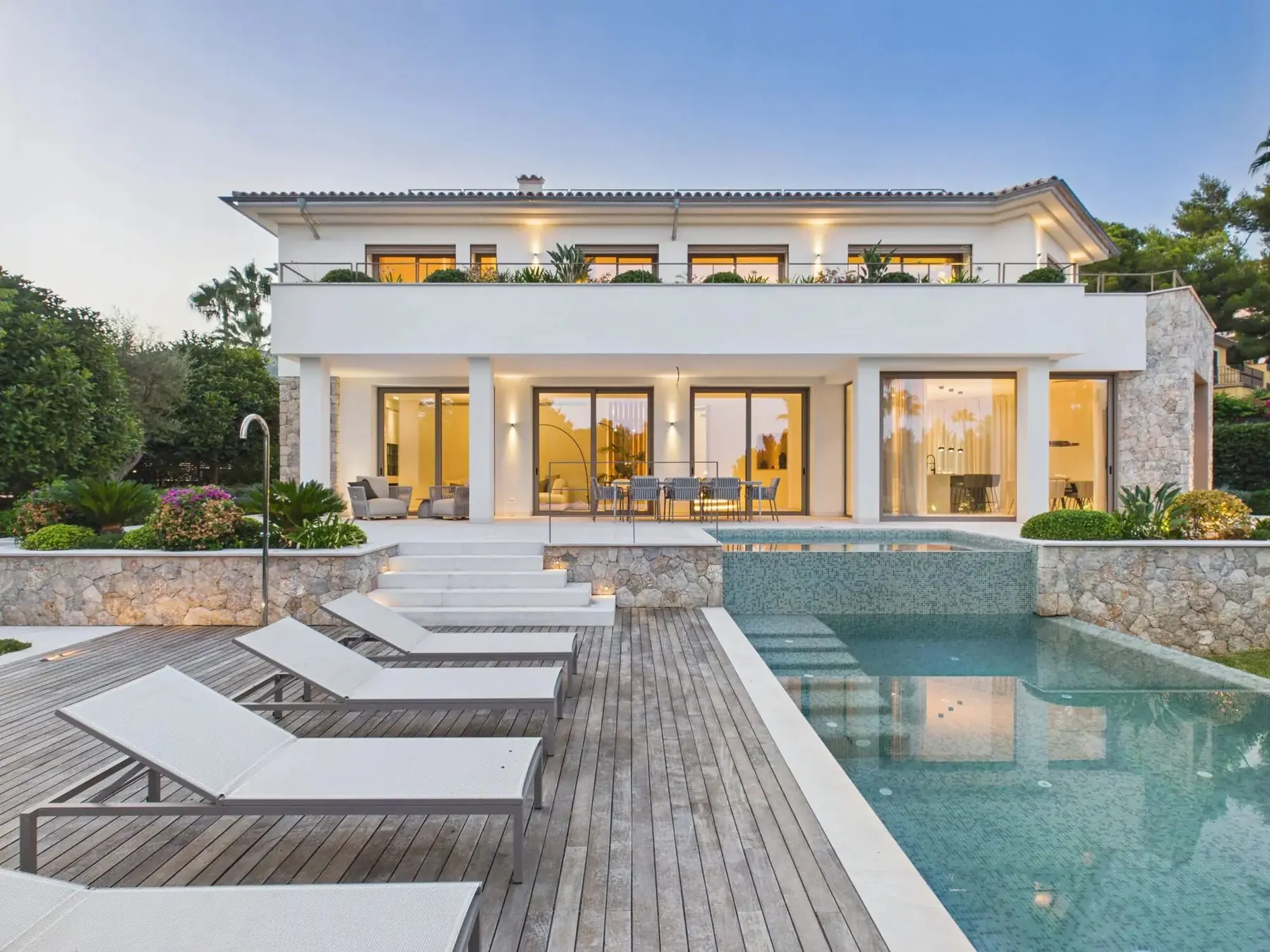 Villa Bendinat auf Mallorca, Gartenseite mit Pool