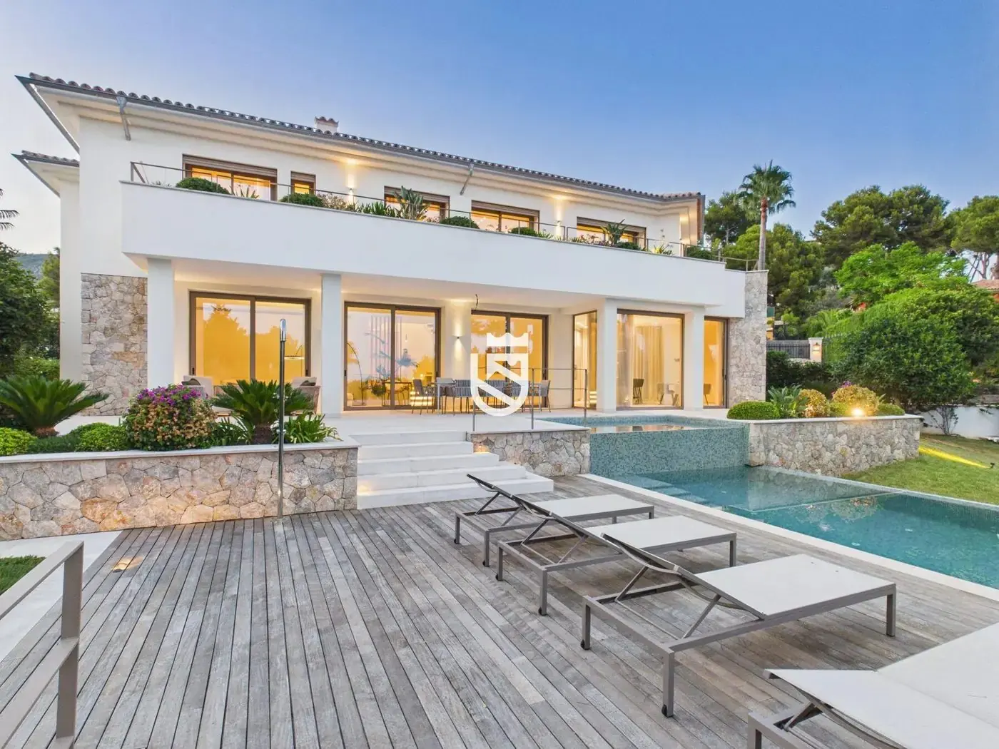 Villa Bendinat, Pool am Tag