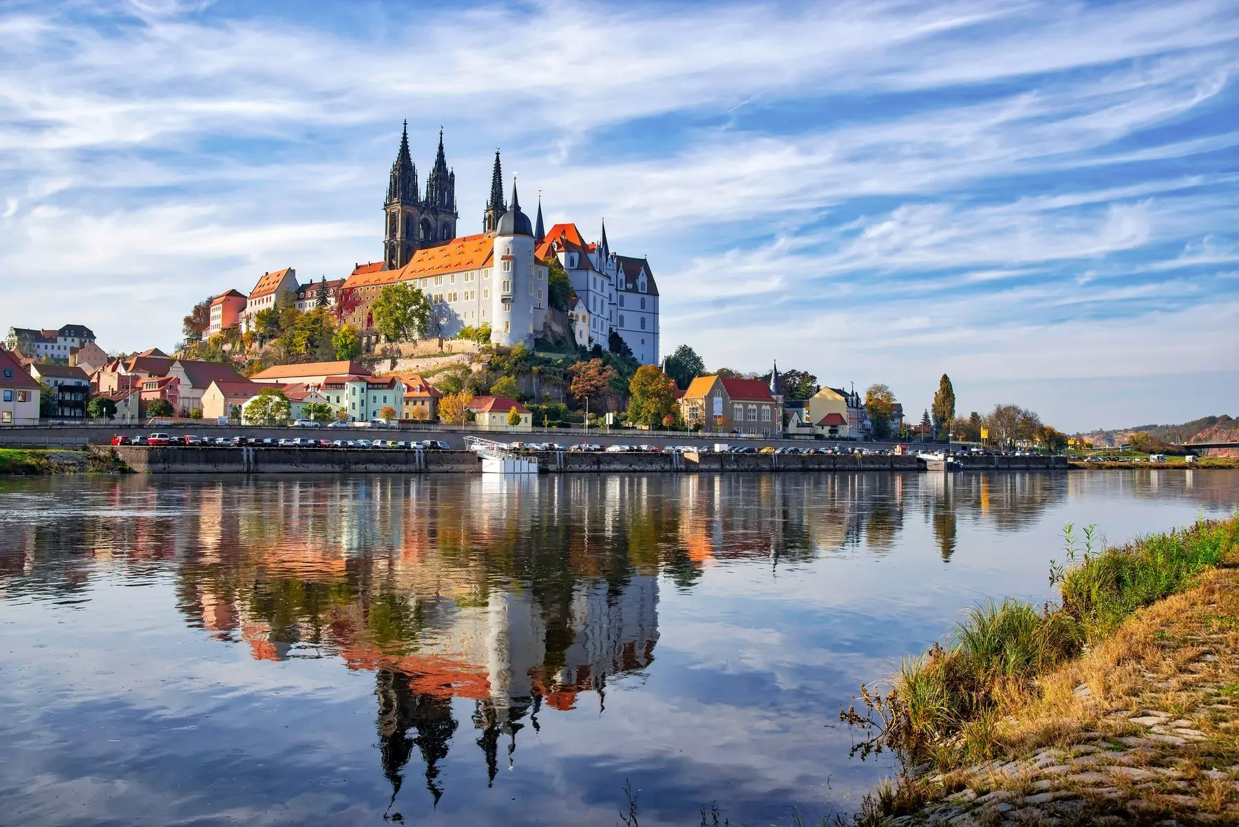 Albrechtsburg und Dom über der Elbe in Meißen