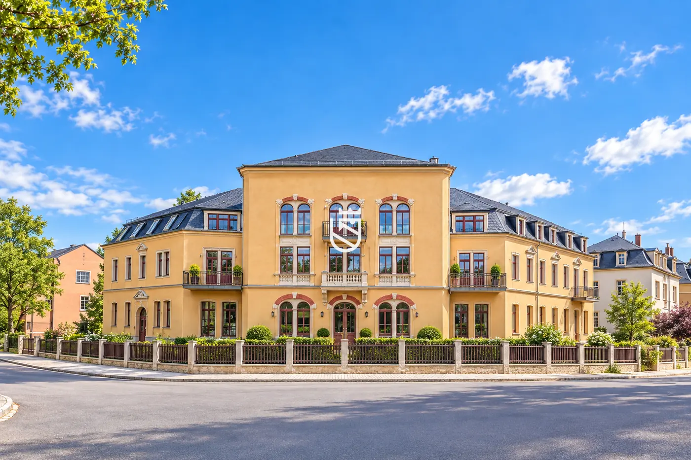 Saniertes ehemaliges Wirtshaus an der Kleinlugaer Straße 2 in Dresden-Luga